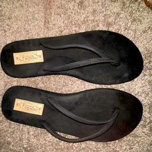 BLACK FLOJO SUEDE FLIP FLOPS- NEW